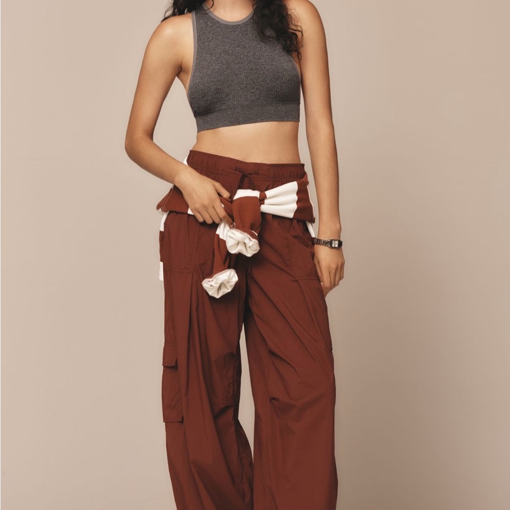 The Reegan Seamless Ribbed Cropped High-Neck Tank - Picture 3 of 8